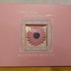 The Color Institute Blooming Beauty Makeup Kit